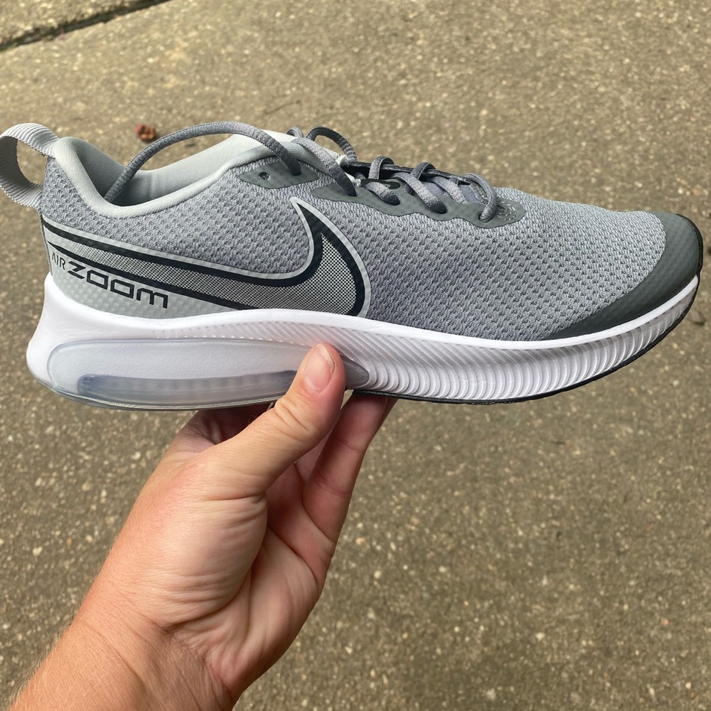 Brand new in the box Nike air zoom Arcadia